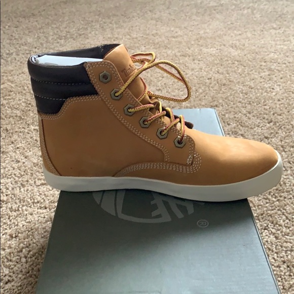 Boots - Picture 2 of 3